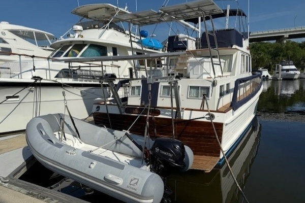 Photo of the 1990 Grand Banks Classic "Spring House"