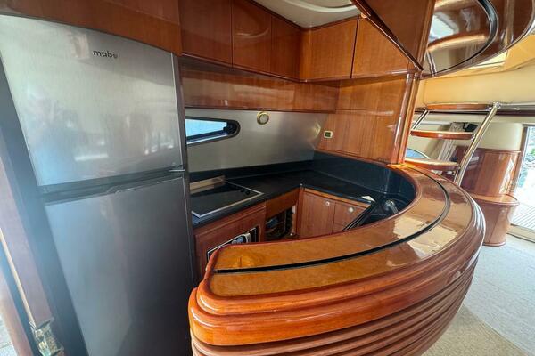 68ft Azimut Yacht For Sale