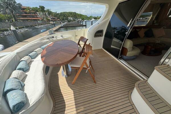 68ft Azimut Yacht For Sale