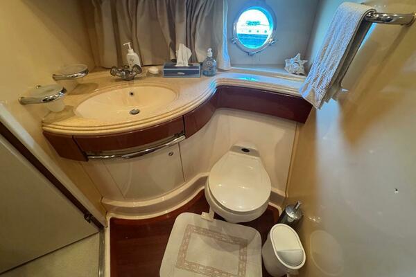 68ft Azimut Yacht For Sale