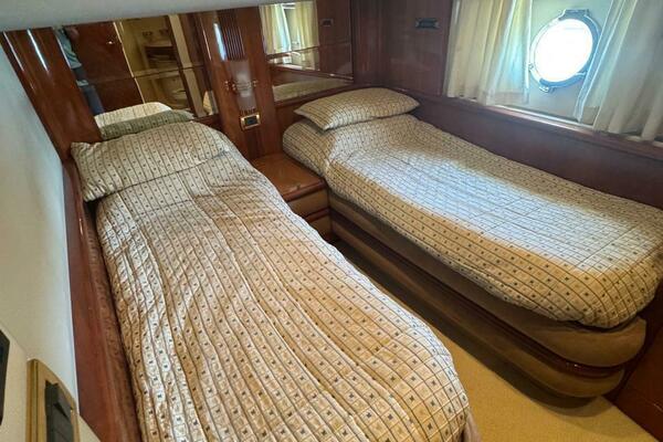 68ft Azimut Yacht For Sale