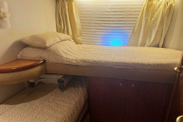 68ft Azimut Yacht For Sale