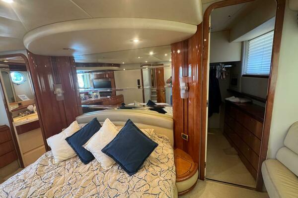68ft Azimut Yacht For Sale