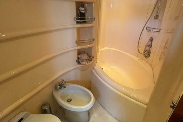 68ft Azimut Yacht For Sale