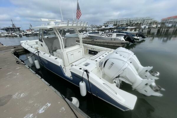 32ft Pursuit Yacht For Sale
