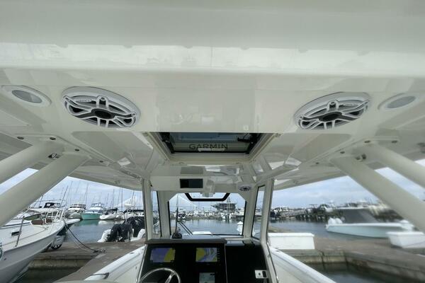 32ft Pursuit Yacht For Sale