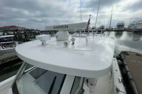 32ft Pursuit Yacht For Sale