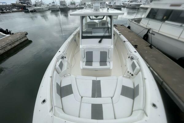 32ft Pursuit Yacht For Sale