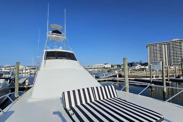 2000 Ocean Yachts 70