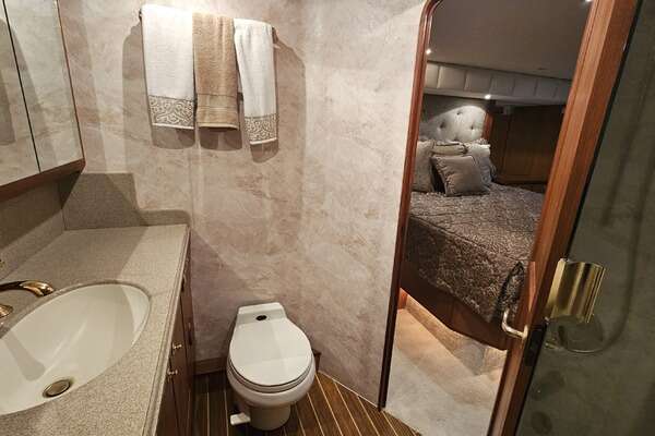 2000 Ocean Yachts 70