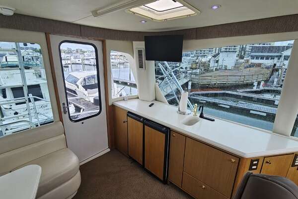 2000 Ocean Yachts 70