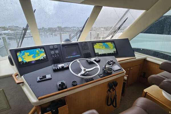 2000 Ocean Yachts 70