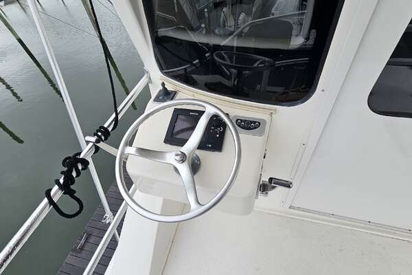 2000 Ocean Yachts 70