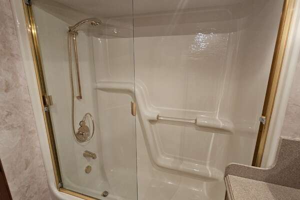 2000 Ocean Yachts 70