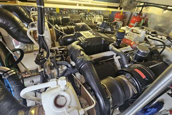 2000 Ocean Yachts 70