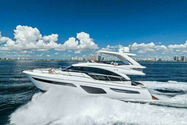 2022 Princess 55