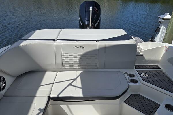 21ft Sea Ray Yacht For Sale