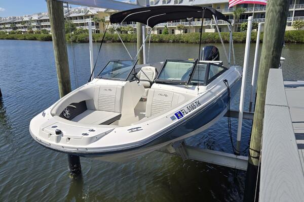 21ft Sea Ray Yacht For Sale