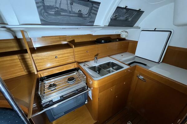 Blessed Assurance 42ft Beneteau Yacht For Sale