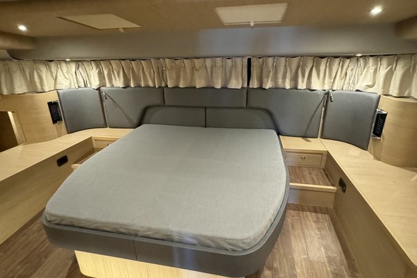 54ft Aquila Yacht For Sale