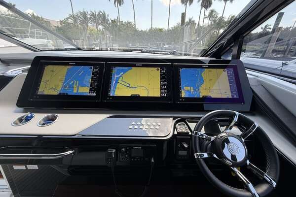 2024 Cruisers Yachts 50