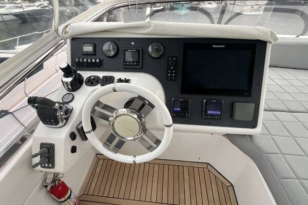 2015 Azimut 54