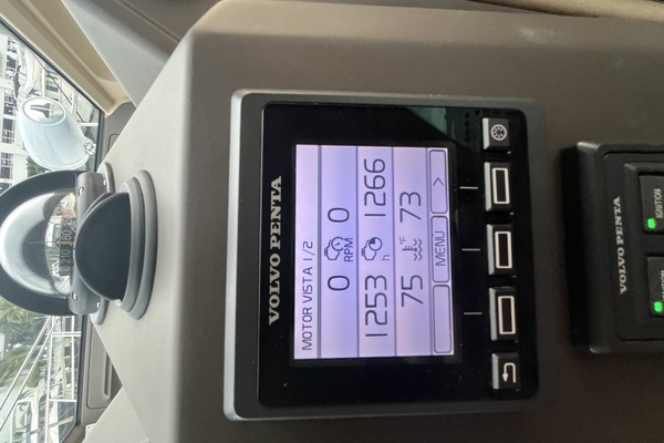 54ft Azimut Yacht For Sale