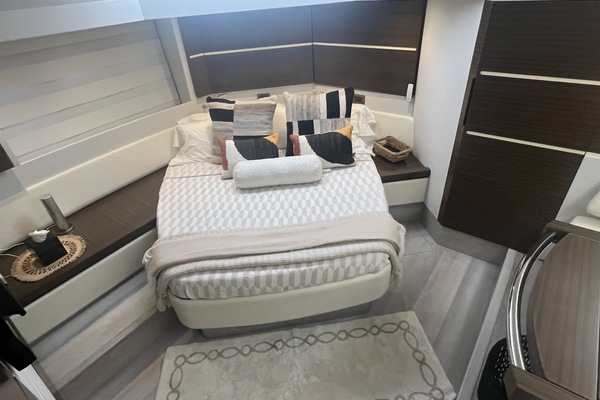 54ft Azimut Yacht For Sale