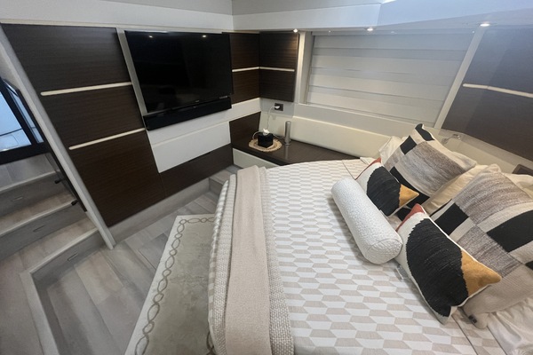 54ft Azimut Yacht For Sale