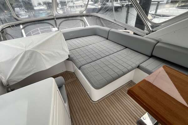 2015 Azimut 54