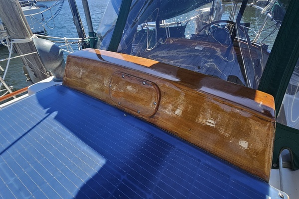 Lady Suzanne 33ft Hans Christian Yacht For Sale