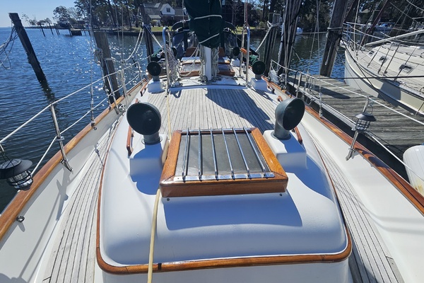 Lady Suzanne 33ft Hans Christian Yacht For Sale