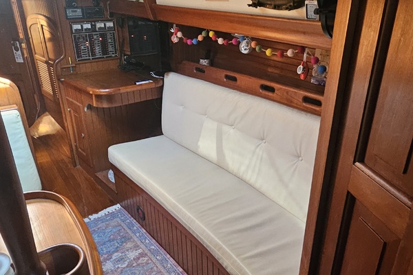 Lady Suzanne 33ft Hans Christian Yacht For Sale