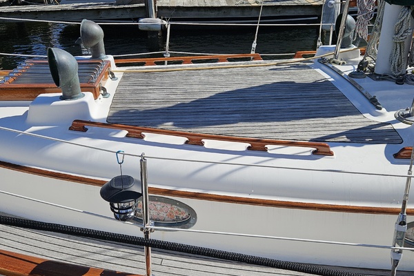 Lady Suzanne 33ft Hans Christian Yacht For Sale