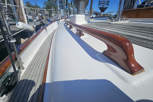 Lady Suzanne 33ft Hans Christian Yacht For Sale