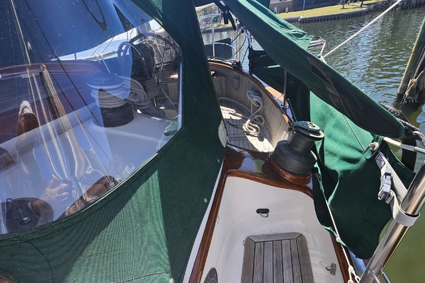 Lady Suzanne 33ft Hans Christian Yacht For Sale