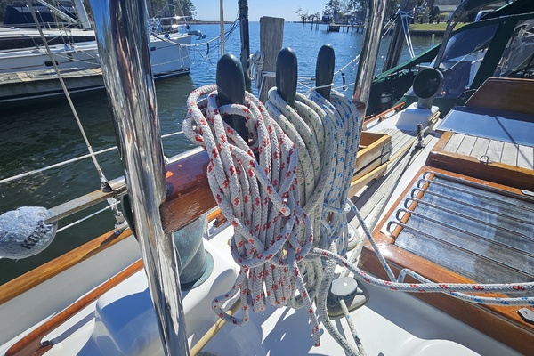 Lady Suzanne 33ft Hans Christian Yacht For Sale