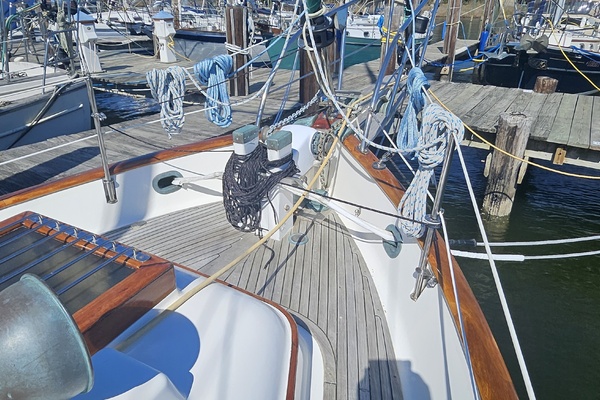 Lady Suzanne 33ft Hans Christian Yacht For Sale