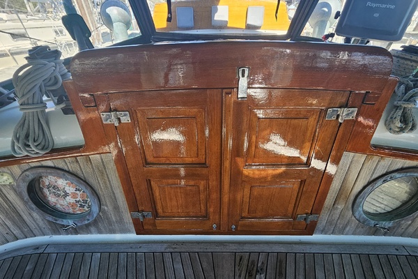 Lady Suzanne 33ft Hans Christian Yacht For Sale