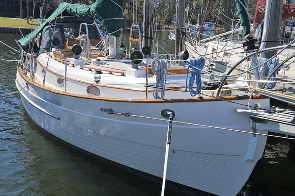 Lady Suzanne 33ft Hans Christian Yacht For Sale