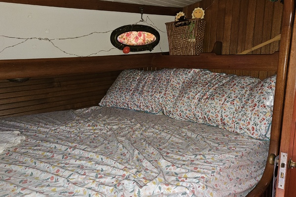 Lady Suzanne 33ft Hans Christian Yacht For Sale