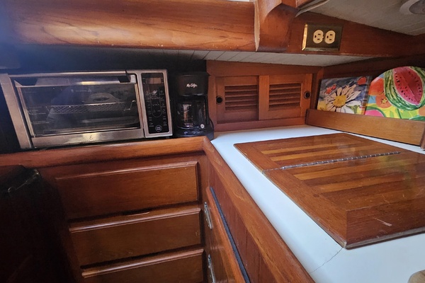 Lady Suzanne 33ft Hans Christian Yacht For Sale