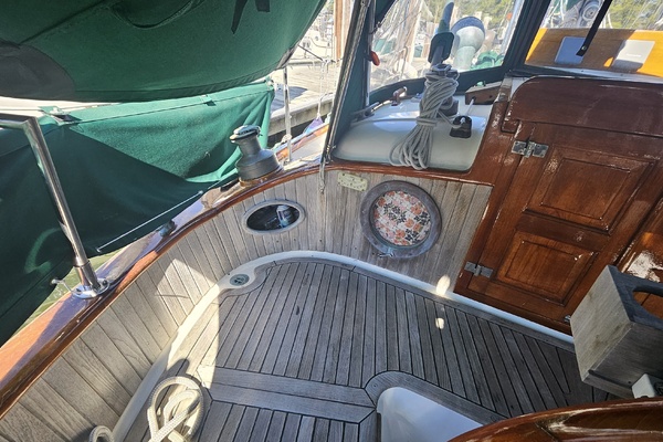 Lady Suzanne 33ft Hans Christian Yacht For Sale