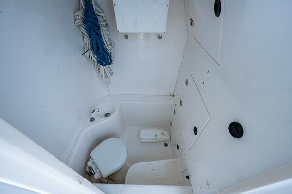34ft Venture Yacht For Sale