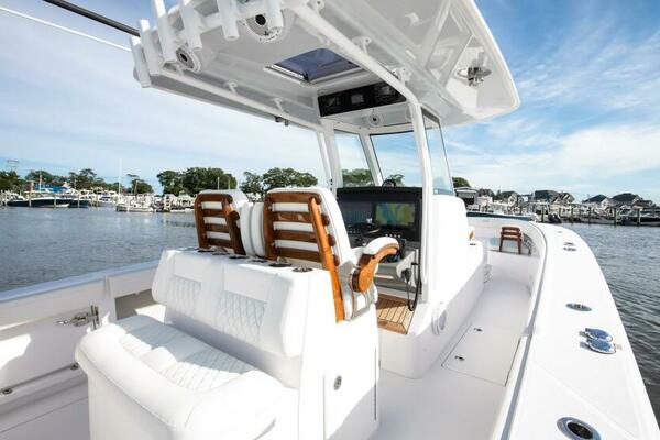 34ft Jupiter Yacht For Sale