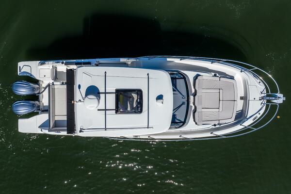 35ft Jeanneau Yacht For Sale