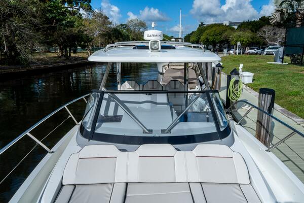 35ft Jeanneau Yacht For Sale