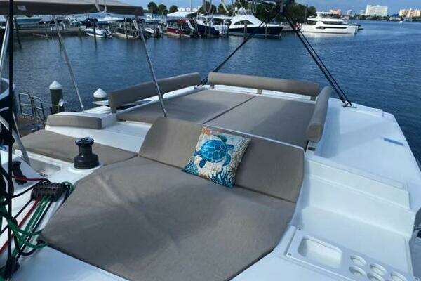 Bali 4.2 Yacht For Sale