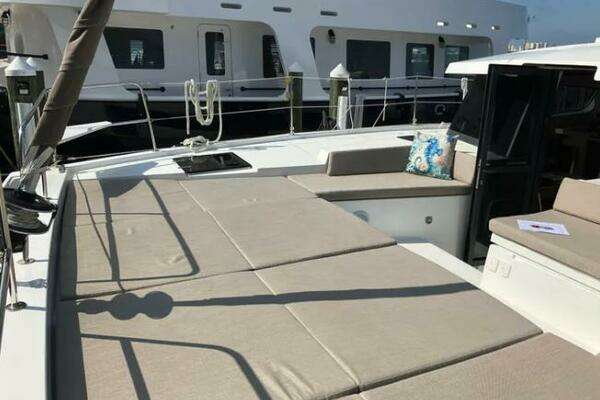 Bali 4.2 Yacht For Sale