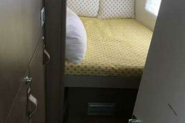 Bali 4.2 Yacht For Sale